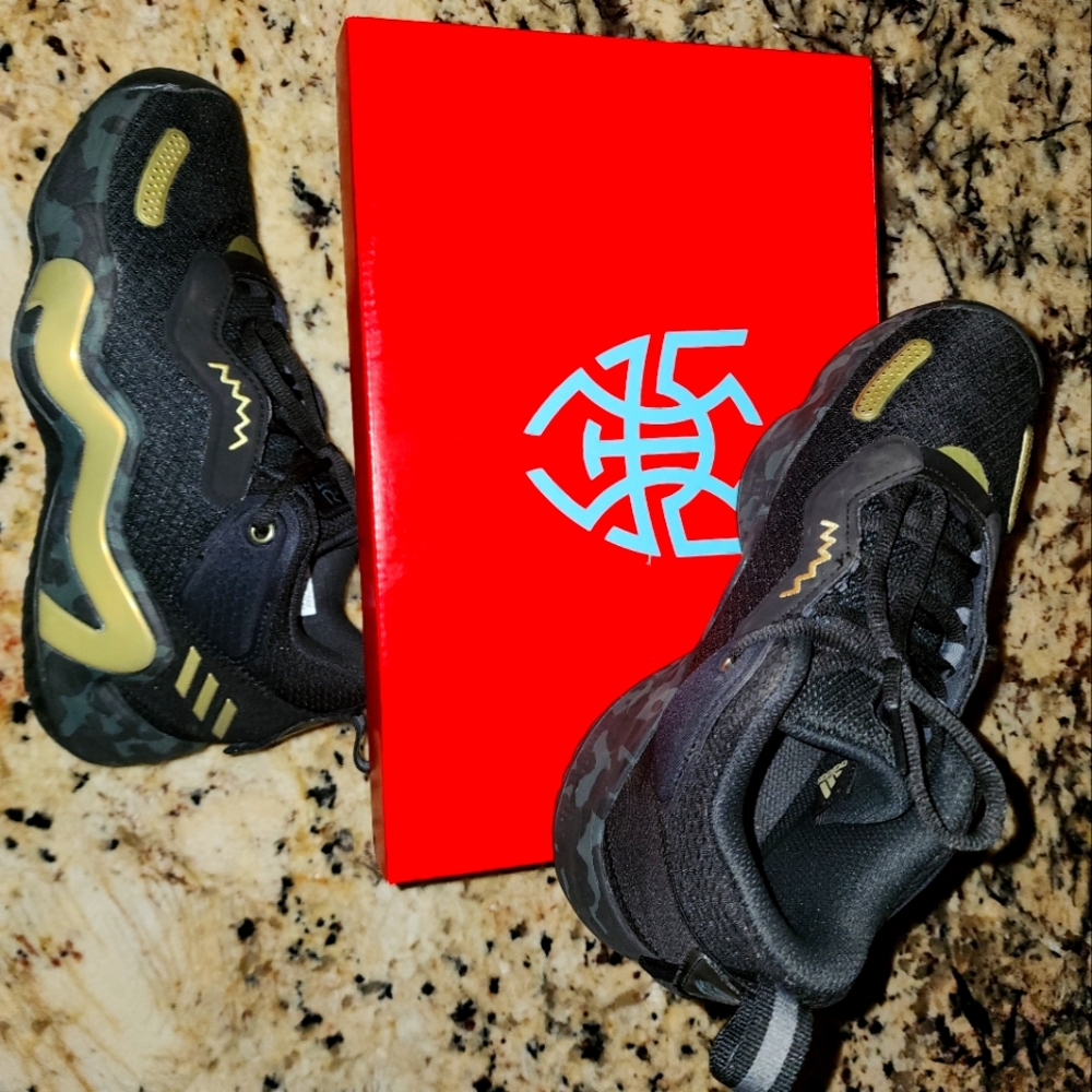 Adidas D.O.N. Basketball Shoes
